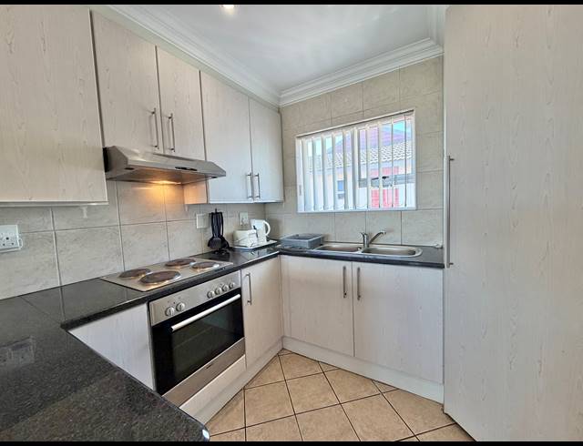 2 BEDROOM APARTMENT FOR SALE IN JEFFREYS BAY CENTRAL